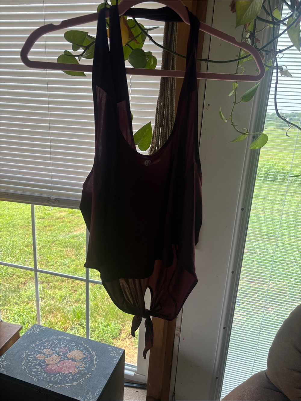 Wine red lululemon top